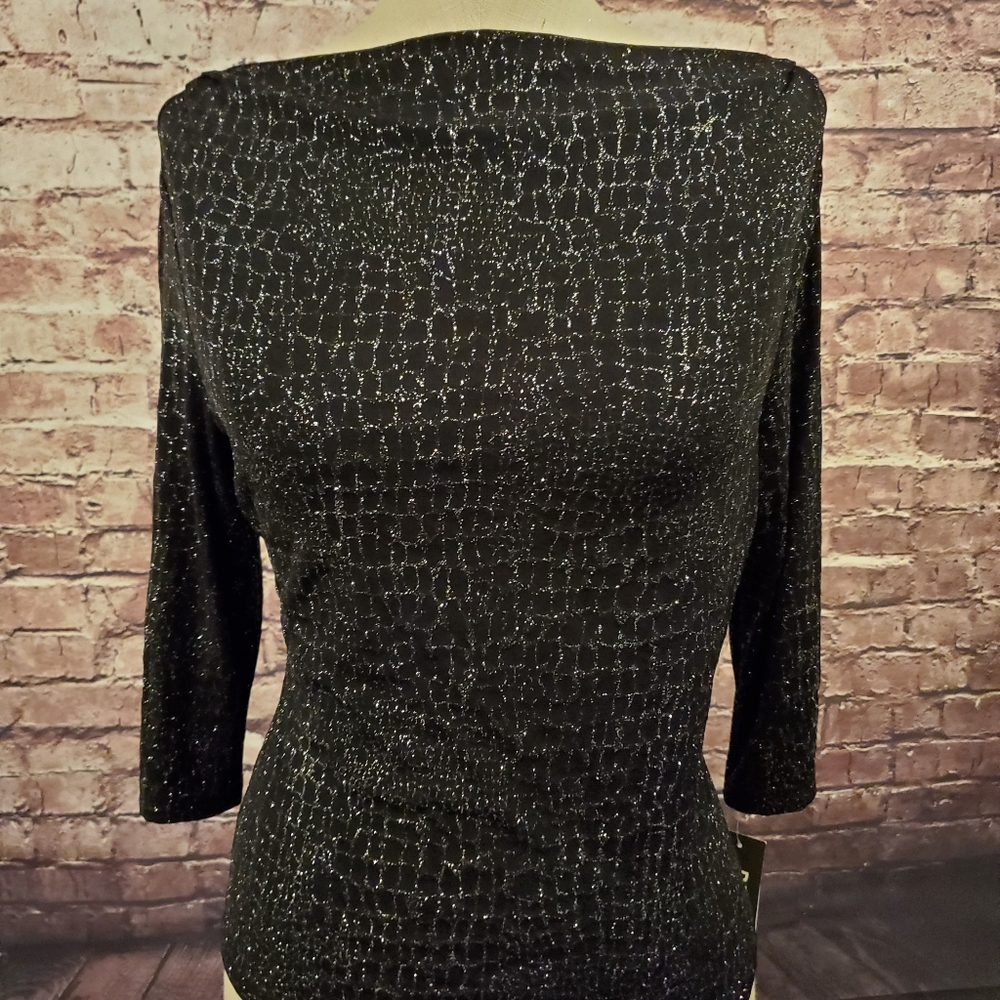 Ladies Pullover Top